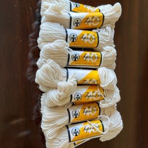 Bernat Tapestries wool yarn